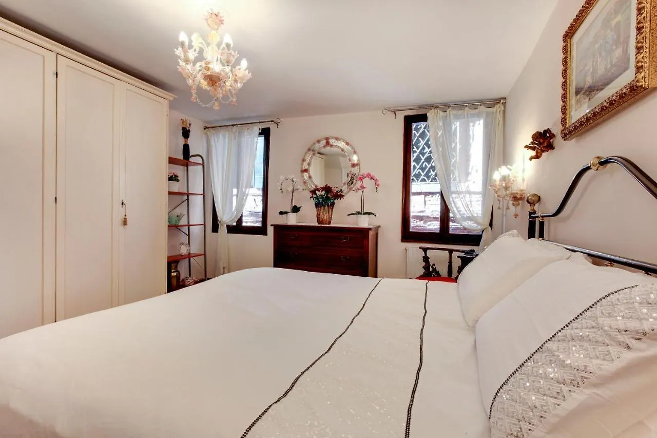 Ca' Apostoli Apartment Venice 0*,